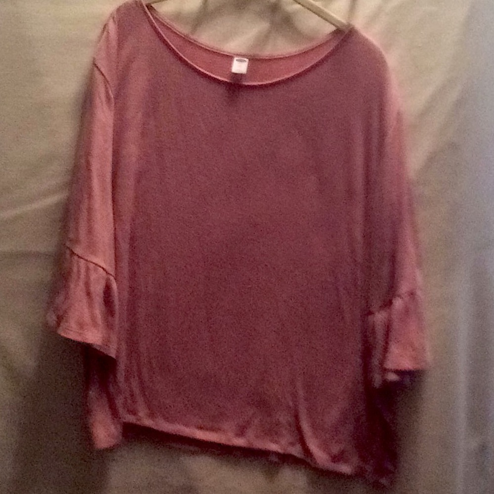 Women’s Pullover Top